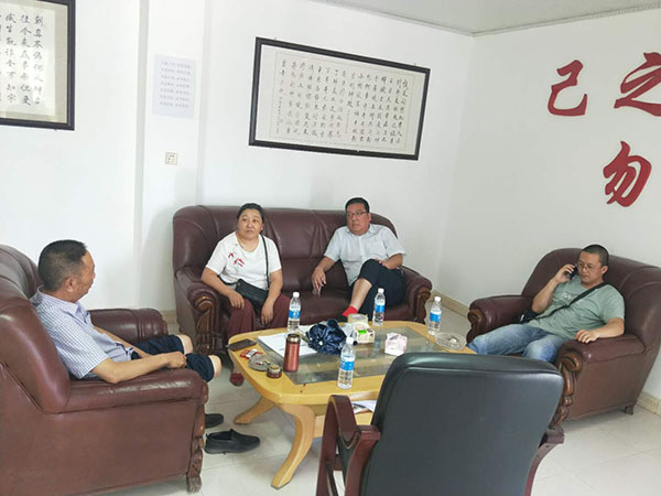 成都市建材行業(yè)協(xié)會(huì)過(guò)來(lái)視察工作