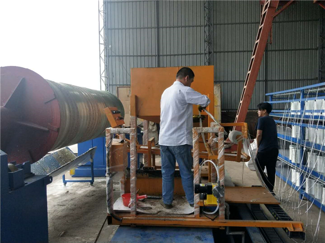 熱烈祝賀德陽(yáng)市卿發(fā)建材新設(shè)備玻璃鋼管設(shè)備試生產(chǎn)成功